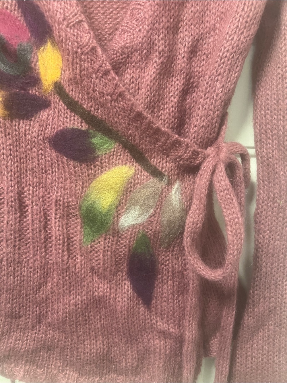 Desigual Mauve Wrap Cardigan with Multicolor Felt Floral Accents (Bin 2-80) - Picture 4 of 7